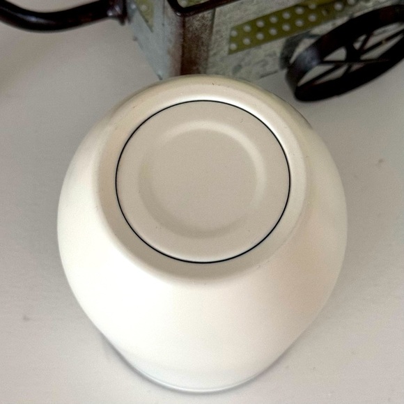 Rae Dunn by Magenta Artisan Collection “Good Egg” Insulated Metal Cup/Mug - Picture 4 of 4